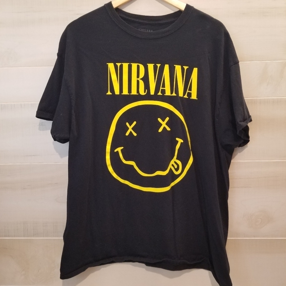 {XL} Nirvana Smiley Face Tee Shirt Yellow Black